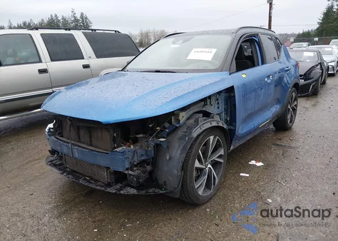 2019 Volvo Xc40 T5 R-Design from USA, damaged, VIN YV4162UMXK2135454